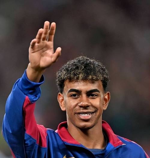 不愧是梅超锋，梅里诺本赛季各项赛事总计已经打进10球（火力全开！梅里诺本赛季各项赛事已收获10球）