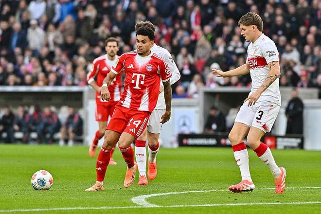 TA：多家豪门关注小将斯密特，阿尔克马尔对其估价约6000万欧（TA：多家豪门有意小将斯密特，阿尔克马尔要价约6000万欧元）