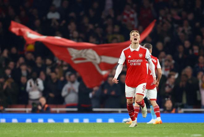野性不可驾驭，美女球员莱曼晒大尺度艺术照（莱曼释出大胆艺术写真，尽显不羁气质）