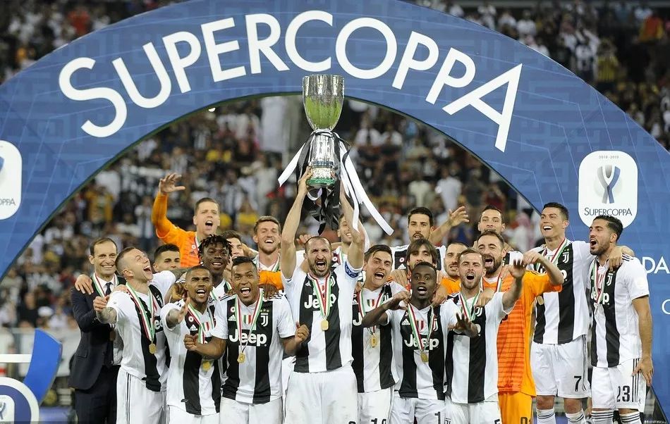 巴萨vs法兰克福首发：亚马尔、莱万出战，拉什福德替补（巴萨对法兰克福首发公布：亚马尔、莱万先发，拉什福德替补）