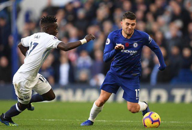 意甲焦点战：国际米兰4-0大胜科莫，路易斯·恩里克闪耀圣西罗（圣西罗之夜：国际米兰4-0零封科莫，路易斯·恩里克光芒四射）